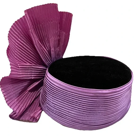 Eric Javits Vtg Pillbox Hat Fascinator Purple Pleats Velvet 80s Easter Statement - Picture 4 of 9